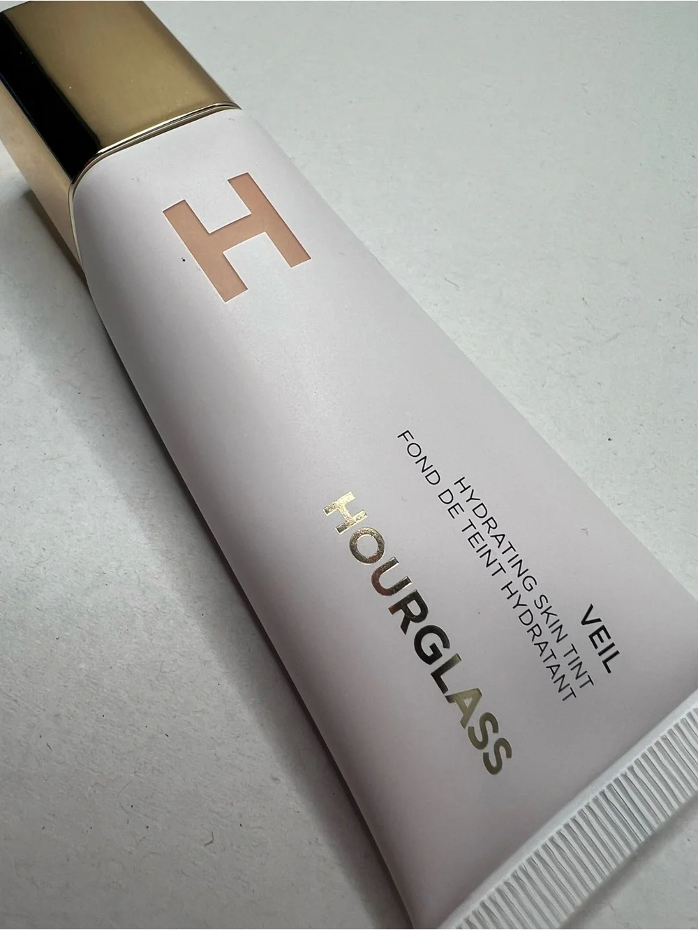 Hourglass Veil Hydrating Skin Tint Foundation
